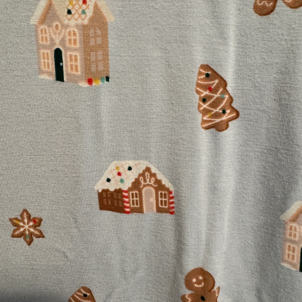 KYTE BABY Platinum exclusive: gingerbread village